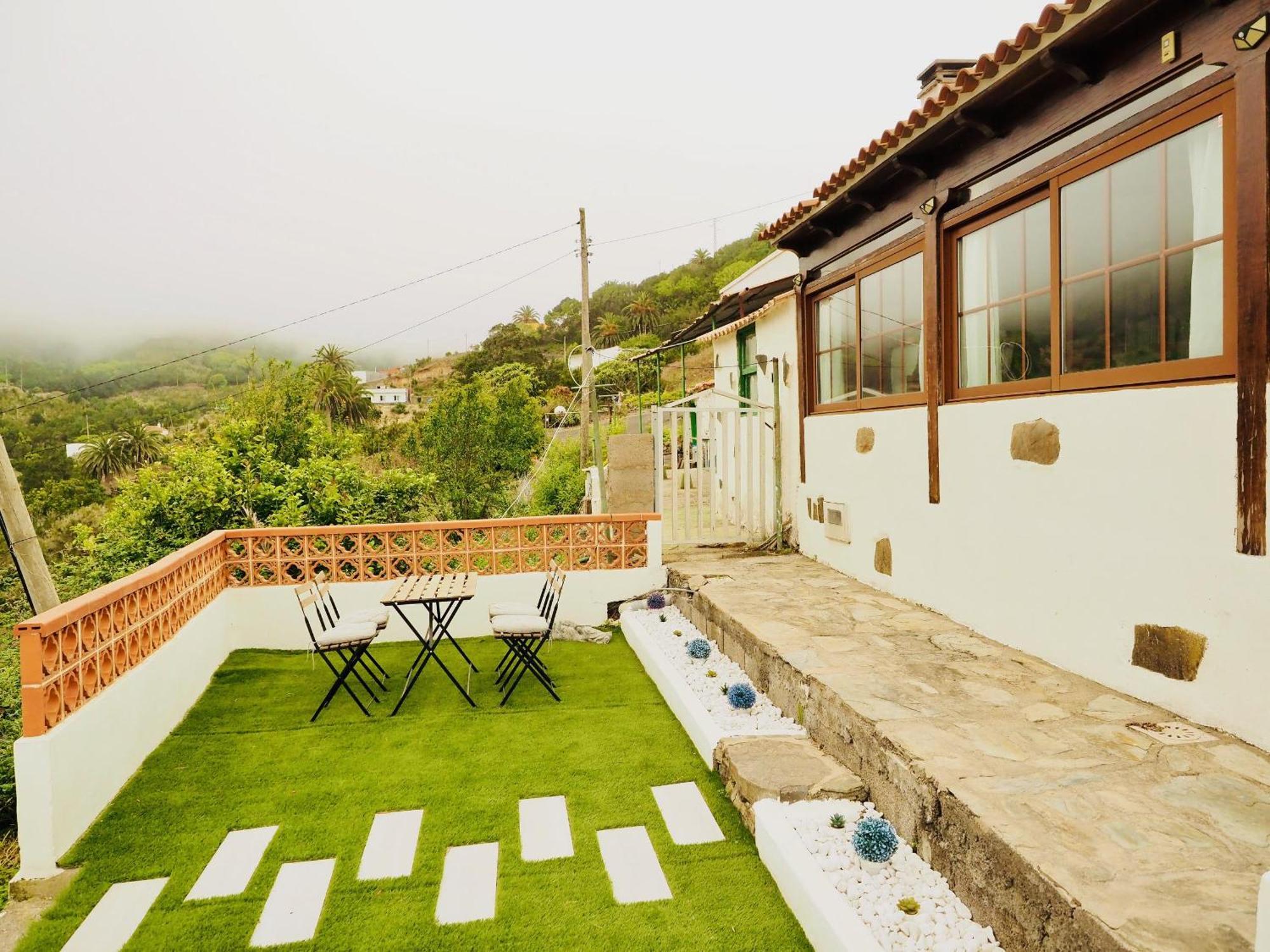 Holiday House Cruz De Tierno Agulo ภายนอก รูปภาพ